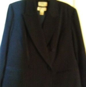 3 pc Women dress suit like new